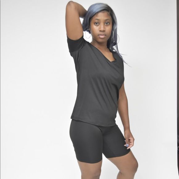 Black V-Neck 2pc Short Set - Picture 2 of 3